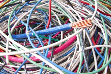 Satul Dulceşti, lăsat fără telefonie de un hoţ